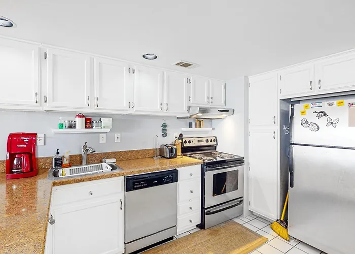 Surfside 84 Apartment